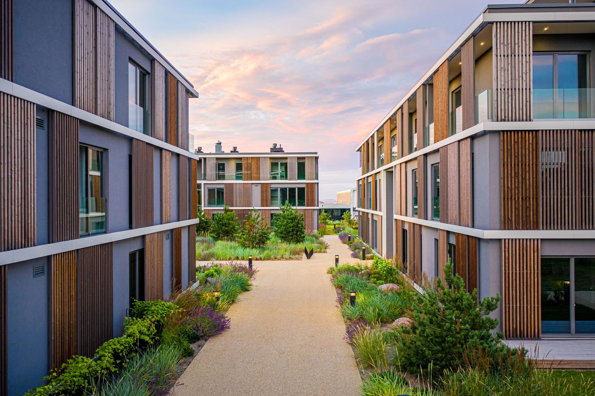 Lesta Housing